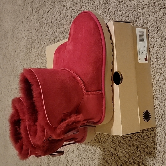 Red Ugg Classic Double Bow Mini Sz 7 - Picture 3 of 5